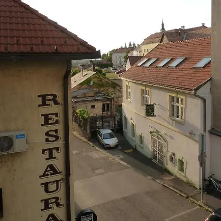 Central Apartment Lägenhet