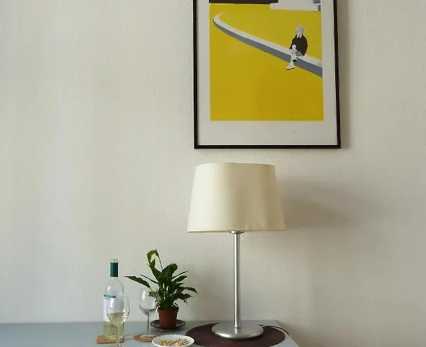 Central Apartment *